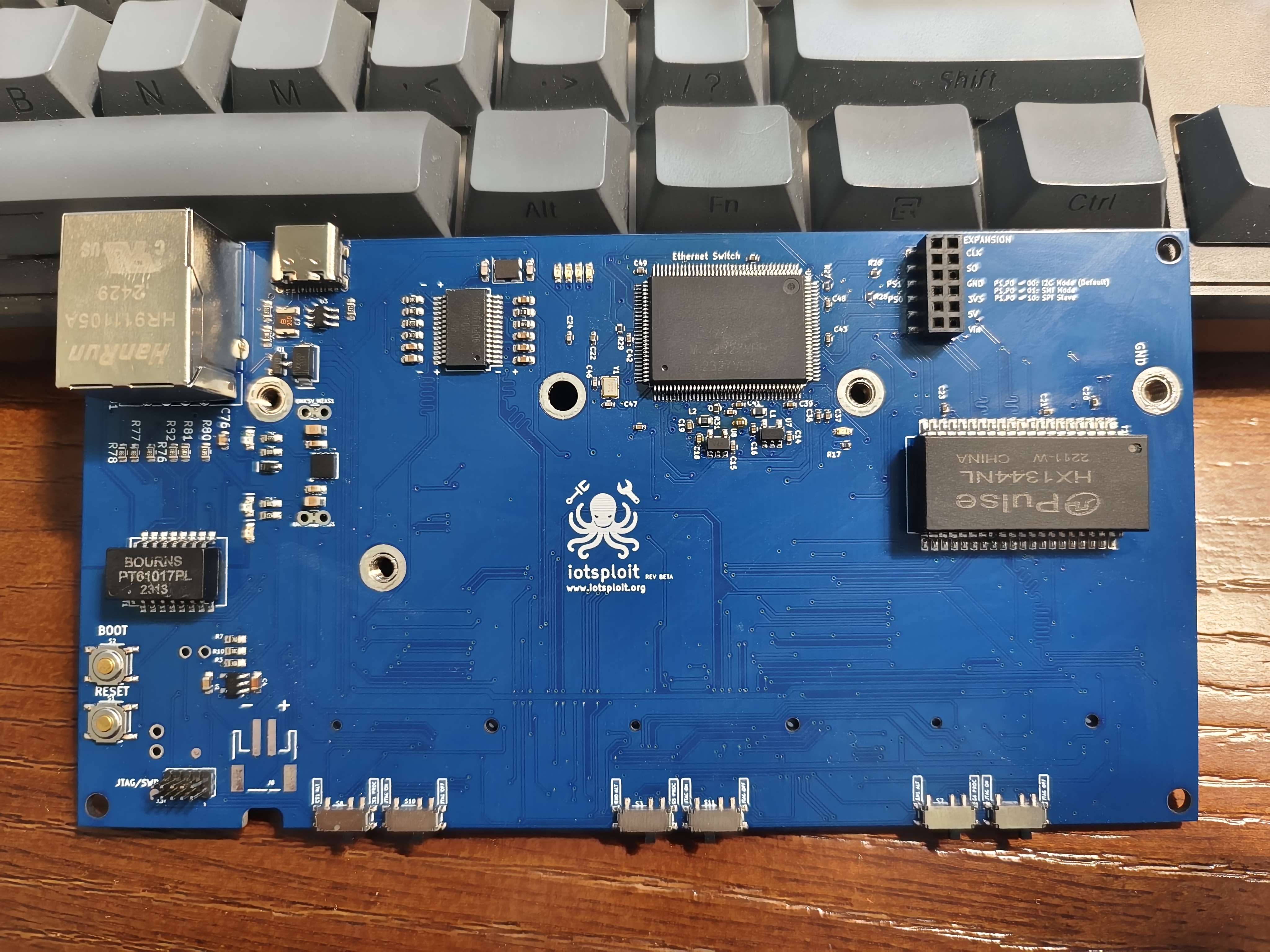 IoTSploit Motherboard